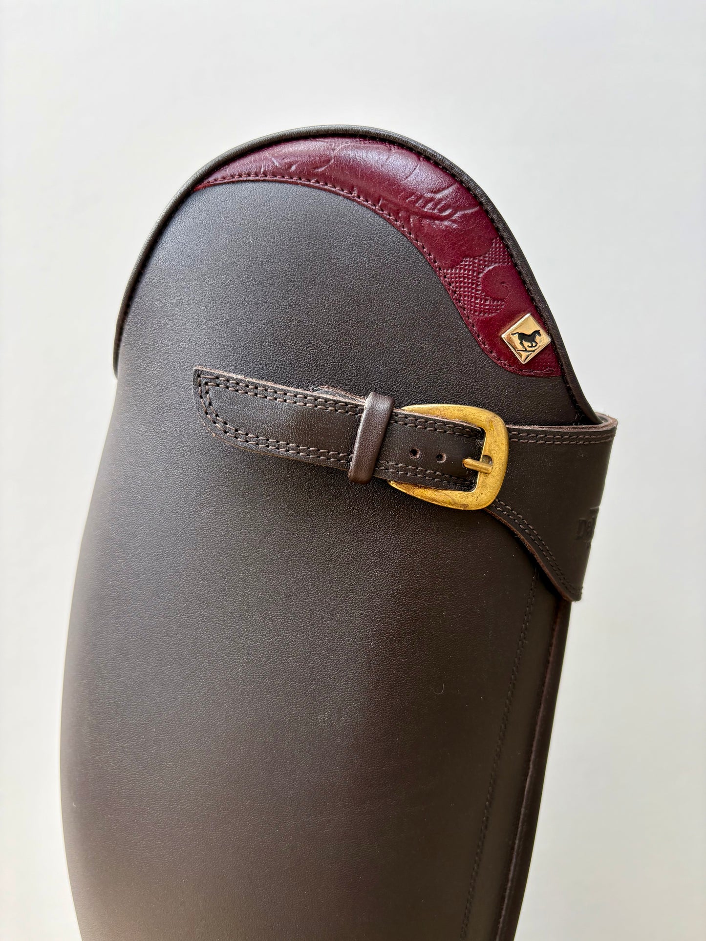 Size: 39 46 MC/MA/ 39 - DeNiro Vasari - Consignment