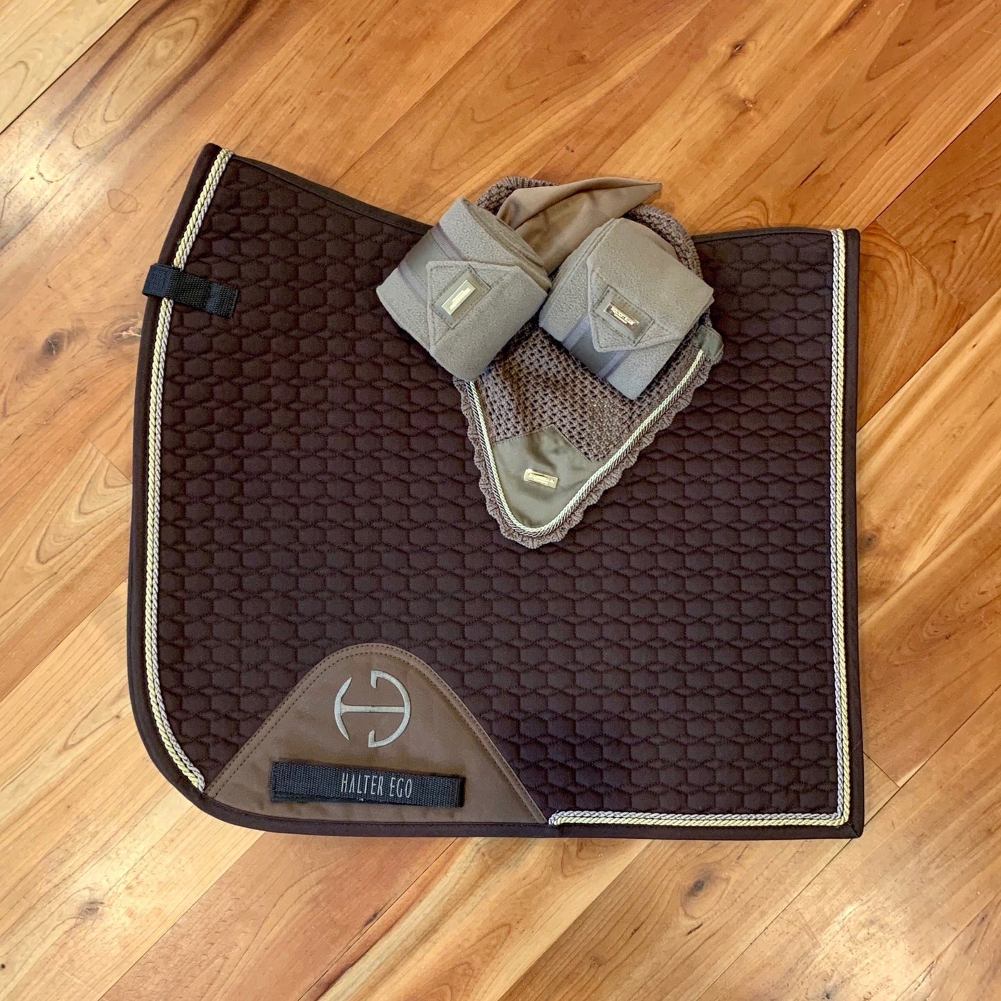 EHalter Ego® uropean Cotton Dressage Saddle Pad - Chocolate