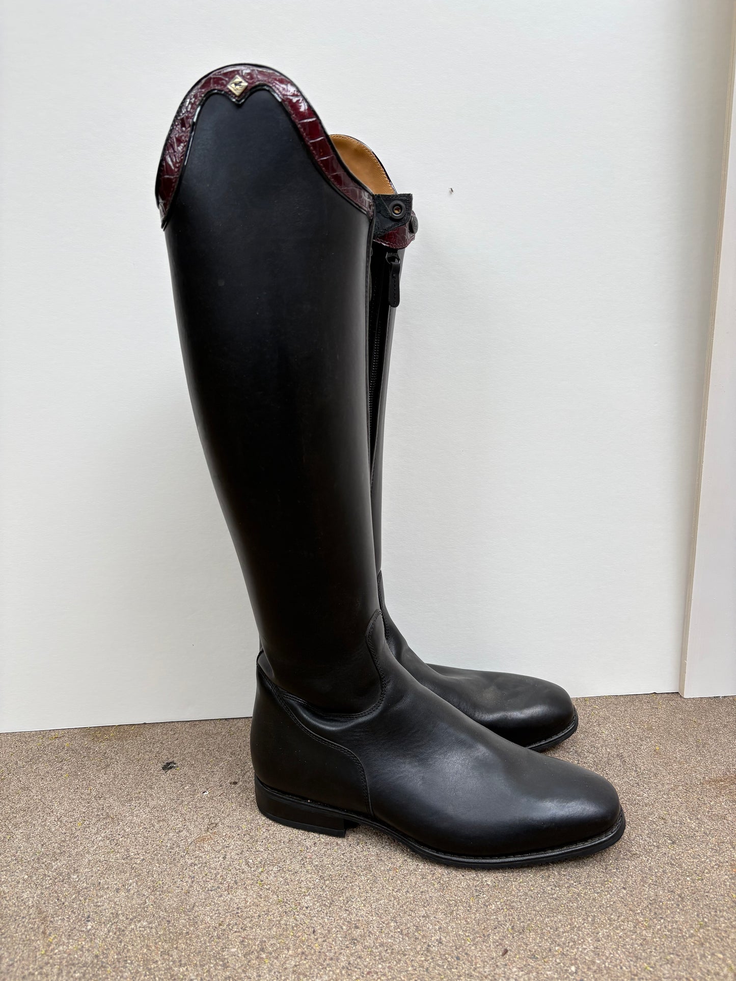 Size: 43 Wide 35.5/46.5 - DeNiro Raffaello - Black Leather with Burgundy Croc - DEMO
