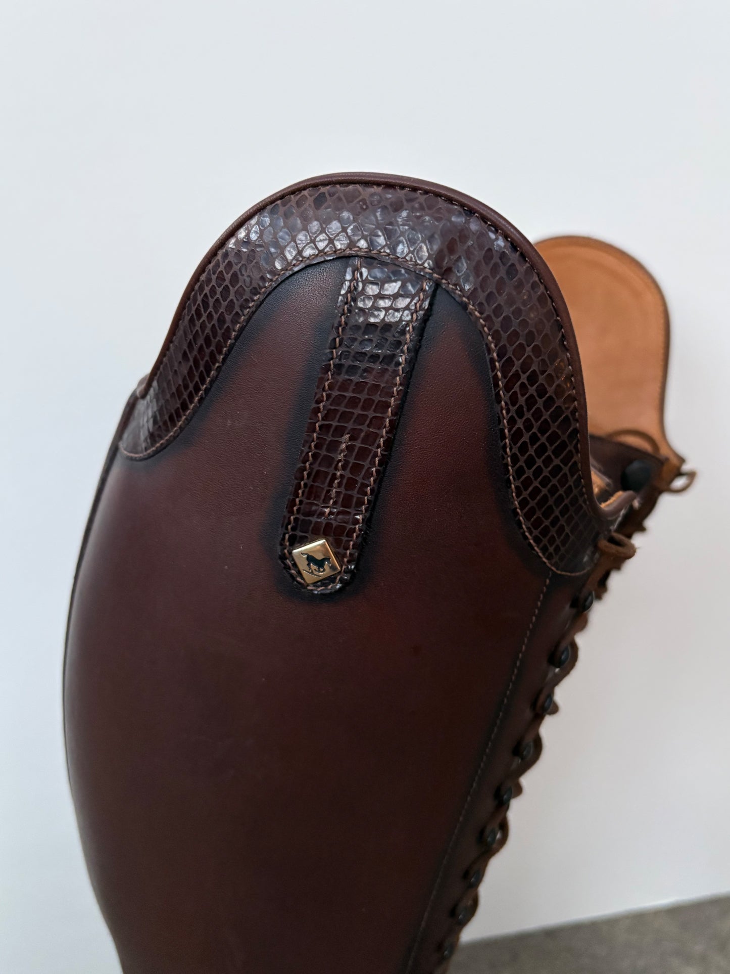 Size: 43 39.5/46.5 - DeNiro Botticelli - Consignment
