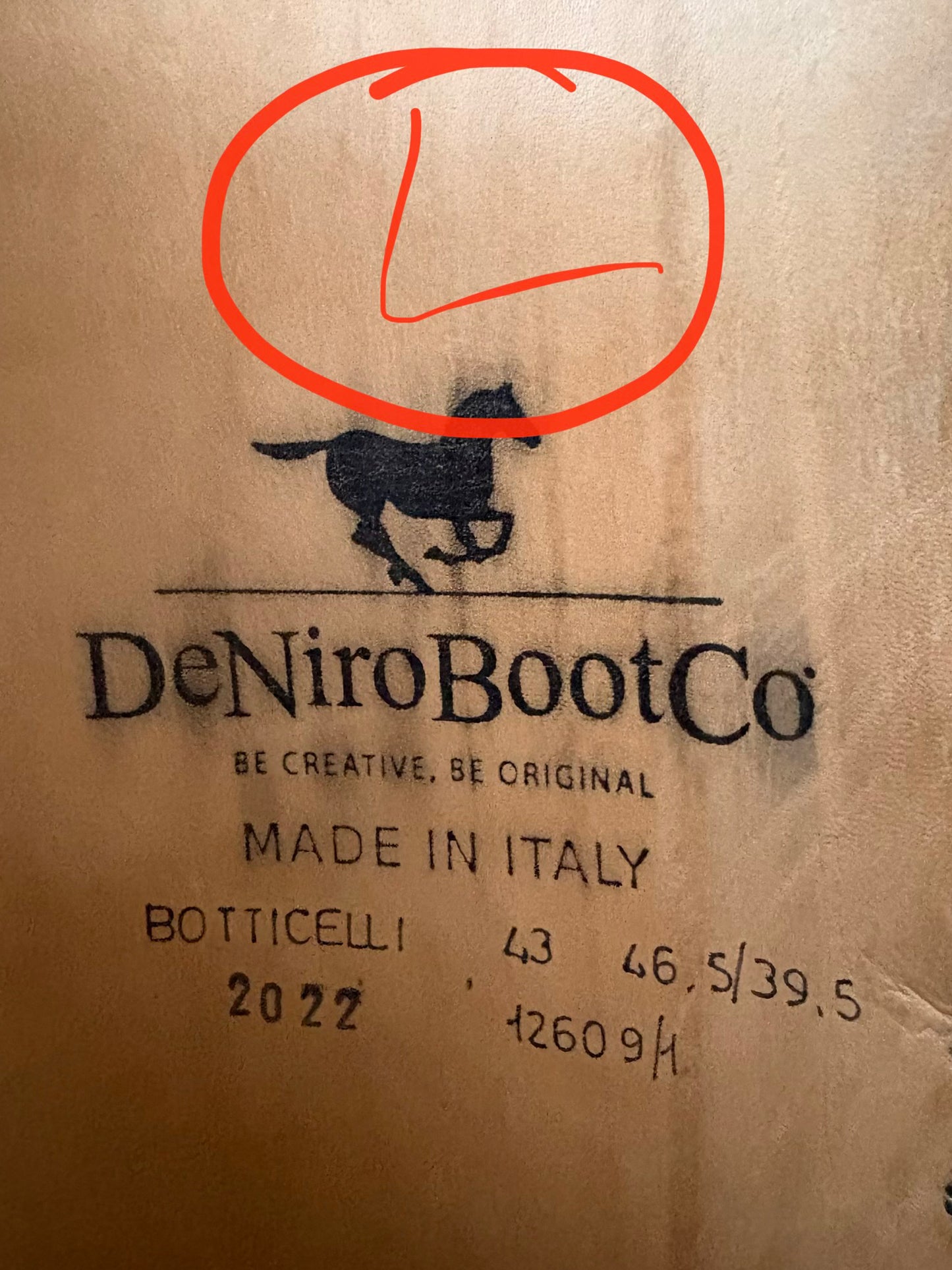 Size: 43 39.5/46.5 - DeNiro Botticelli - Consignment